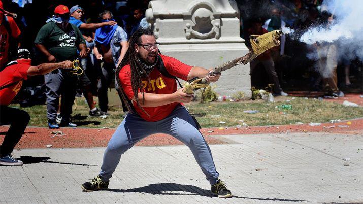 El que atacoacute a la policiacutea con un arma casera fue candidato a diputado