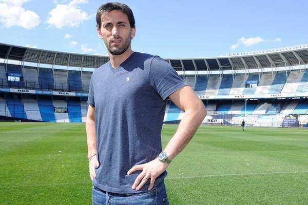 Diego Milito y Coudet seraacuten presentados  hoy en la Academia