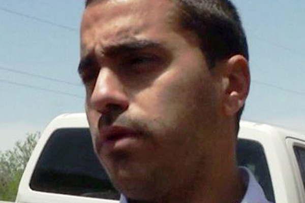 Disparoacute al aire con una carabina para amenazar a su concubina