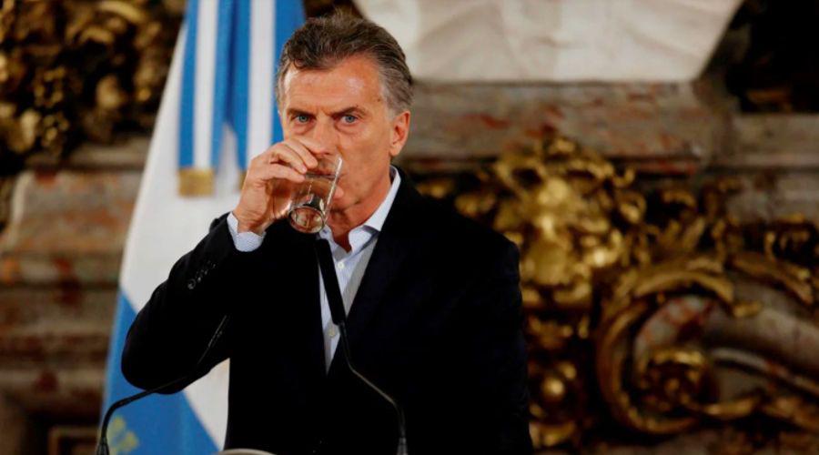 Macri firmoacute el decreto del bono a jubilados
