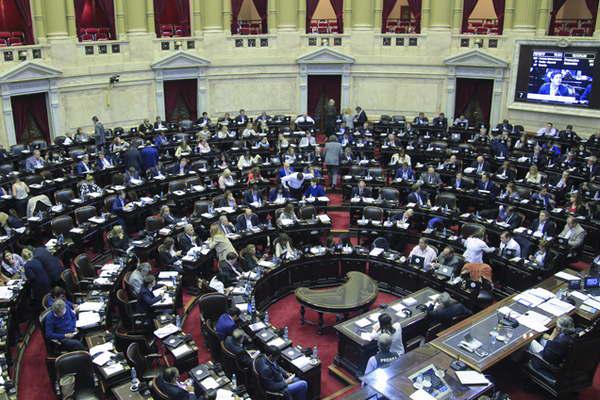 Reforma previsional- Diputados aproboacute la ley tras 12 horas de debate y una jornada de violencia