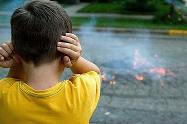 Advierten sobre el peligro que  representa el uso de pirotecnia