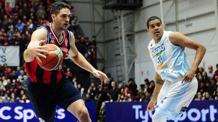 Jugadores de baacutesquet disconformes por partidos con altas temperaturas