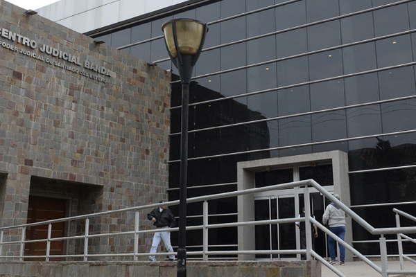 Buscan al sujeto que abusoacute de la nieta de su cuntildeada cuando estaba de visita