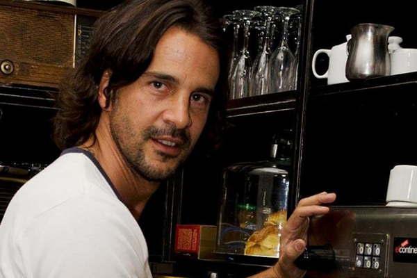 El dolor de Santiago Almeyda por el suicidio de su hermana