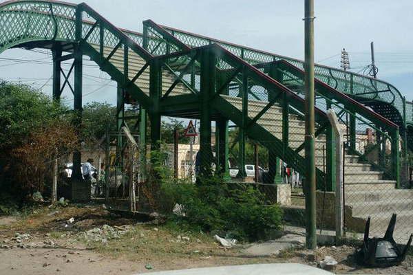 Habilitaron el paso a nivel de calle Alem en La Banda totalmente restaurado