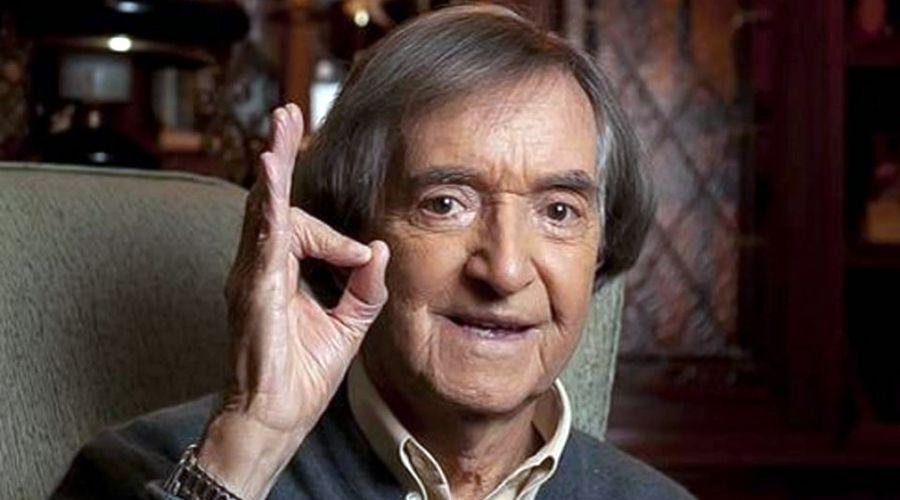 Video  Carlitos Balaacute y su saludo de Navidad