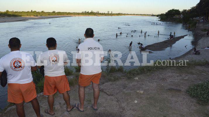 Los santiaguentildeos coparon la Costanera durante la tarde navidentildea