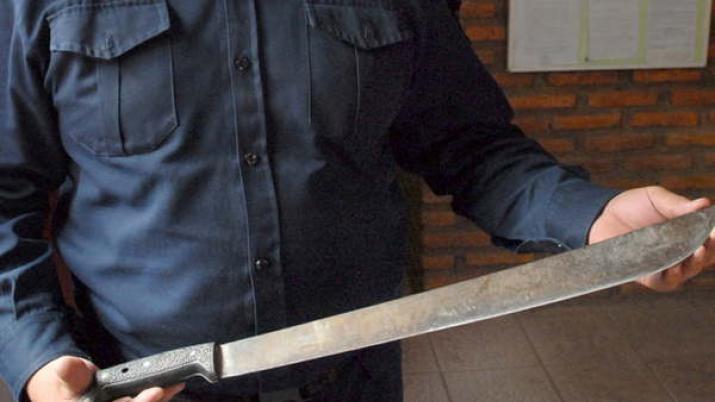 Hombre resultoacute gravemente herido de un machetazo en feroz pelea