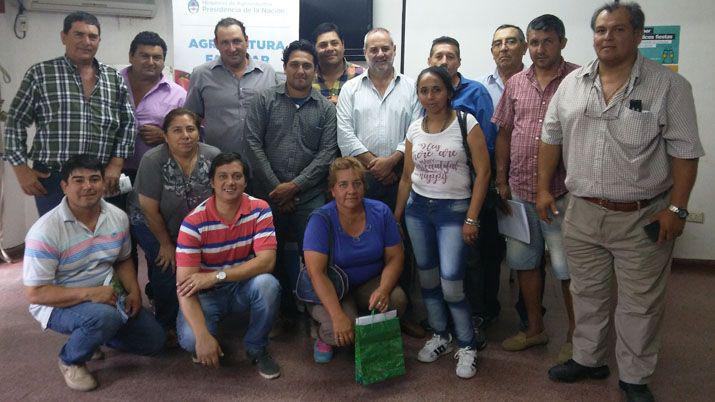 Se entregaron creacuteditos a agricultores familiares para acopio de alfalfa por 400 mil pesos