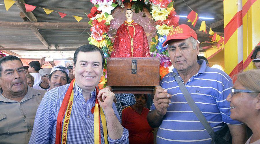 Zamora participoacute de la fiesta de San Esteban y dijo que es la profunda fe de un pueblo creyente