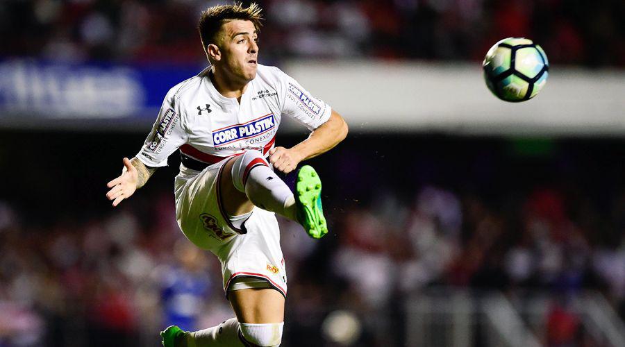 Buffarini acordoacute con Boca Mas estaacute cerca y se reflotoacute lo de Nicolaacutes Gaitaacuten