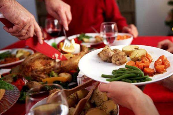 Brindan consejos para disfrutar de un fin de antildeo saludable