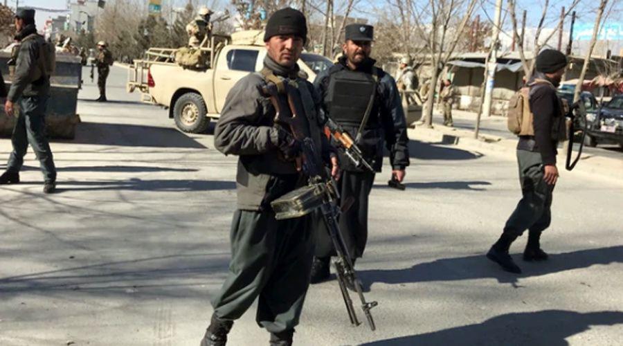 Al menos 40 muertos en un atentado suicida en Afganistaacuten