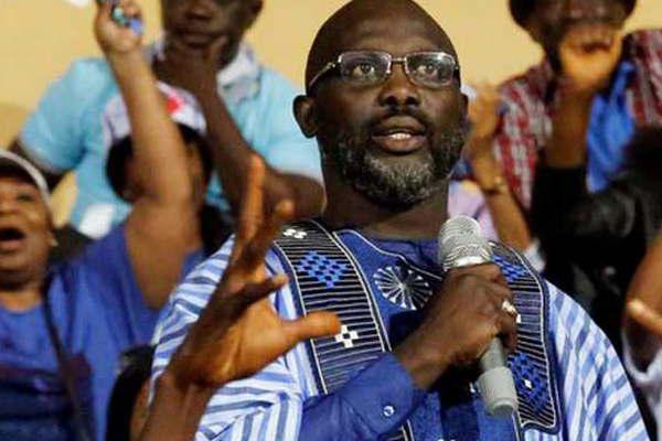 El ex futbolista George Weah es el nuevo presidente de Liberia