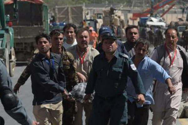 El EI matoacute a maacutes de 40 personas en un atentado suicida en Kabul