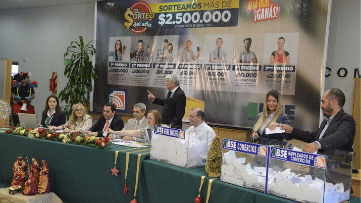 Un millonario premio se llevó una jubilada del BSE y Tarjeta Sol