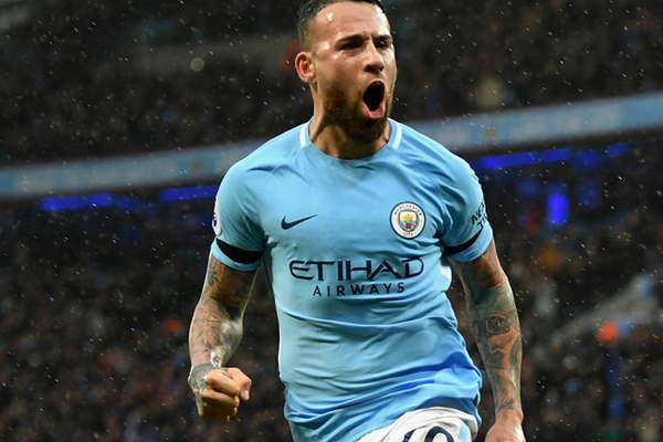 Pep dijo que con Otamendi tiene  un Superman 