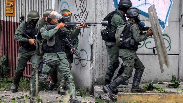 Un militar matoacute a una mujer embarazada de un disparo en la cabeza