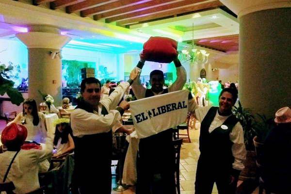 Santiaguentildeos y famosos argentinos eligieron las fiestas de Punta del Este para despedir el 2017