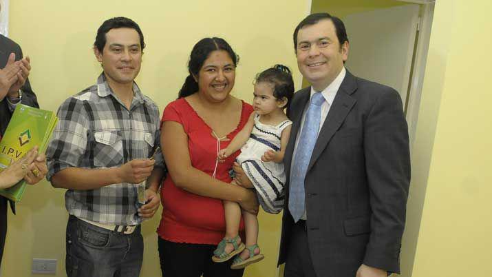 El gobernador Zamora inaugura viviendas en El Bobadal