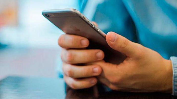 Amenazan con un arma de fuego a un menor para robarle el celular