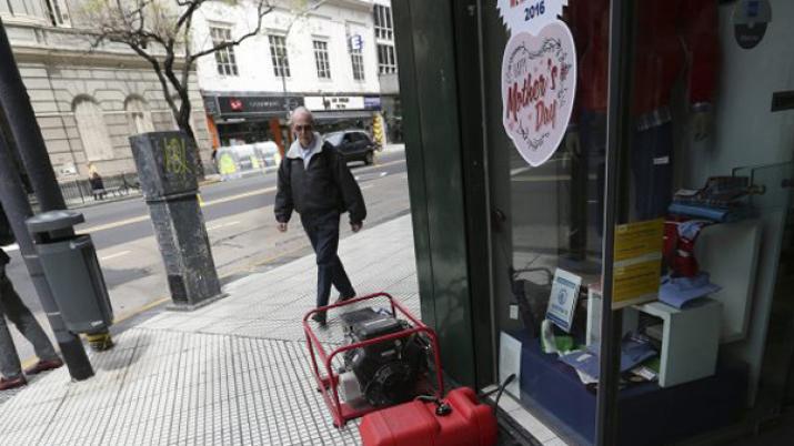 Maacutes de 91 mil usuarios sufrieron cortes de luz en Buenos Aires