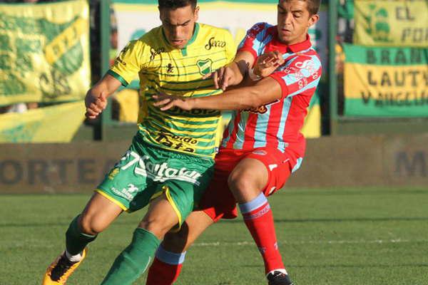 Hugo Silva y Daniel Gonzaacutelez los nuevos refuerzos para Mitre