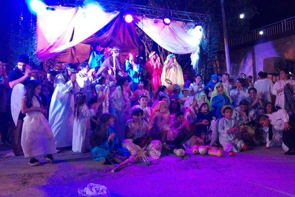 Positiva evaluacioacuten de la actividad pastoral del paacuterroco padre Avellaneda