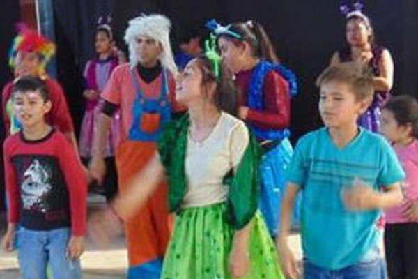 Mantildeana se iniciaraacuten dos talleres teatrales en la sala de Adatise