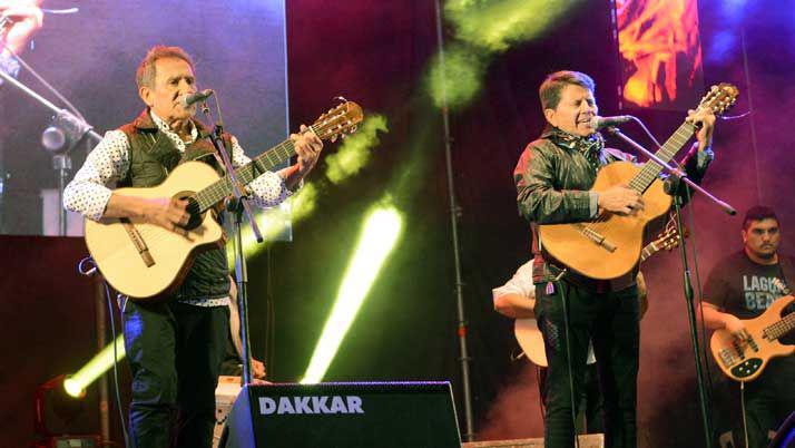 Cuti y Roberto Carabajal iniciaron su despedida en el Festival de la Chacarera