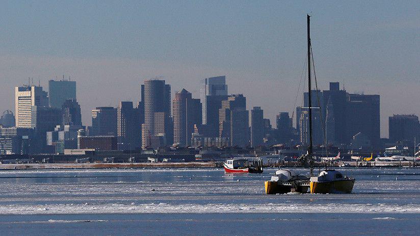 Video- El oceacuteano Atlaacutentico se congela