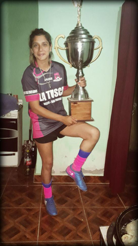 La santiaguentildea que estaacute siendo probada por la Primera Divisioacuten de Fuacutetbol Femenino