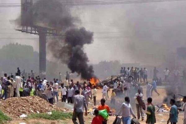 Aumenta la tensioacuten en Sudaacuten y estaacute al borde de una guerra civil debido a la suba del precio del pan