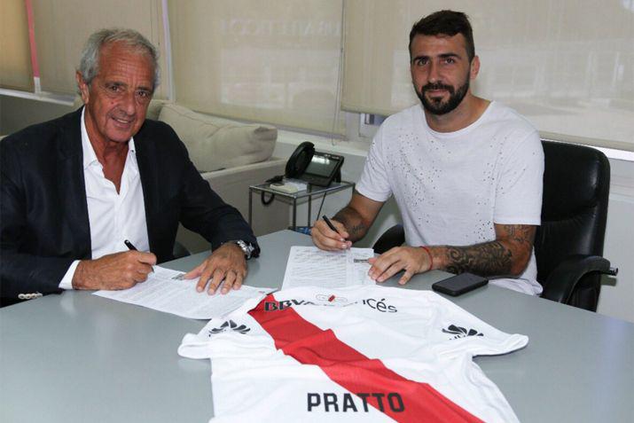 Lucas Pratto firmó su contrato con River Plate