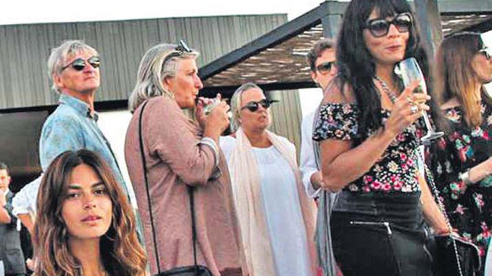 El Dj alemaacuten Sven Vaumlth animoacute una exclusiva reunioacuten