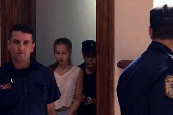 Rechazan el pedido de sus abogados y disponen que Nahir Galarza siga presa 