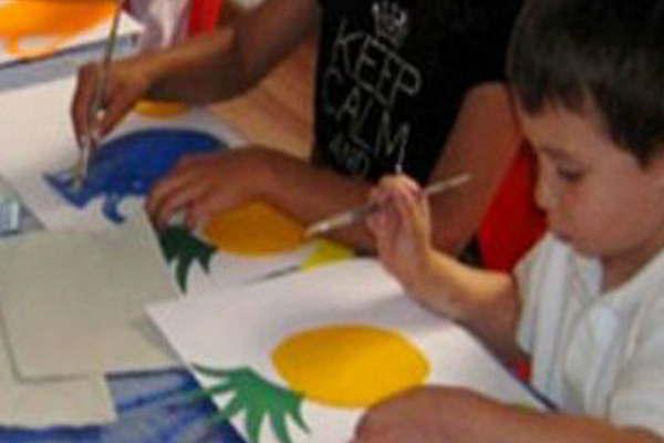 Brindaraacuten un taller infantil de artes plaacutesticas 