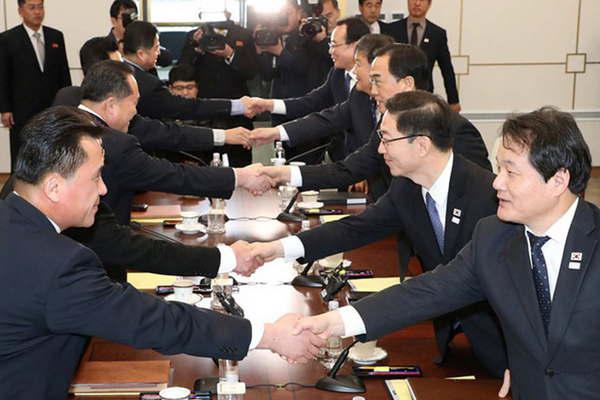 China y Rusia saludan el diaacutelogo intercoreano