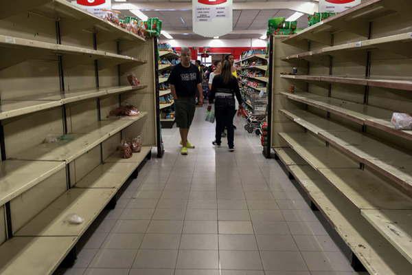 La hiperinflacioacuten y el hambre avivan protestas contra Maduro