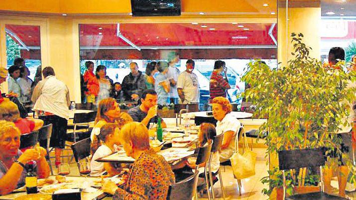 Mar del Plata ofrece almuerzos para todos los gustos y con los maacutes variados precios