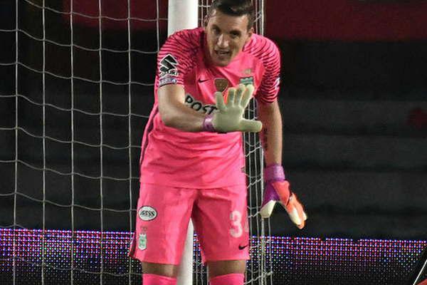 Se arregloacute lo de Armani  y hoy llegaraacute a Miami 