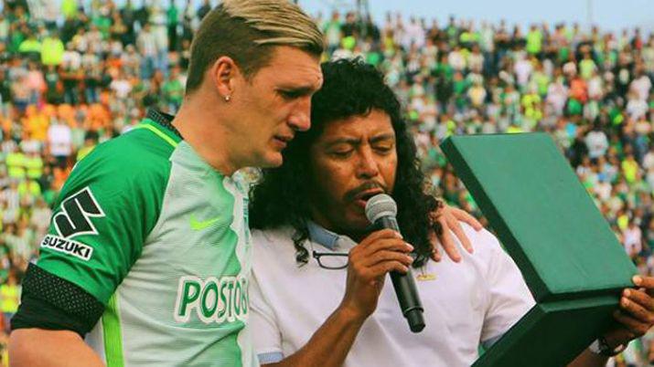 Ex arquero colombiano opinoacute que Armani debe ser citado por Sampaoli