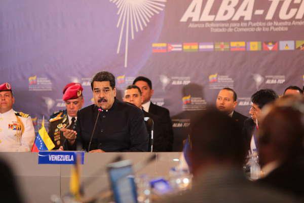 Maduro denuncia en encuentro del bloque regional  una persecucioacuten financiera contra Venezuela