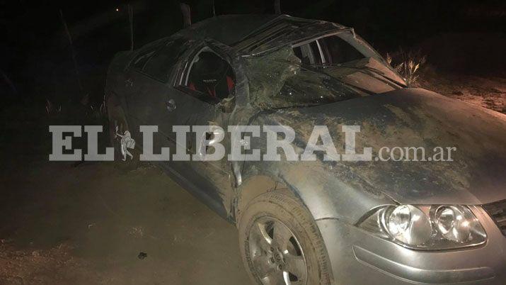 Joacutevenes loretanos se salvan de milagro tras fuerte vuelco