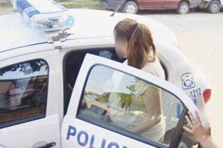 Una mamaacute fue detenida por maltratar a beba con paraacutelisis cerebral