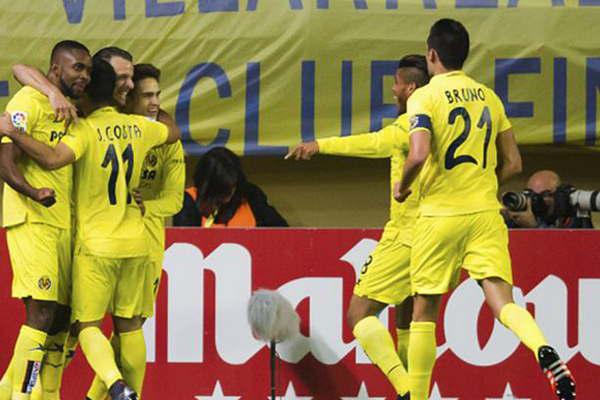 Real Madrid sufrioacute otro duro reveacutes de local