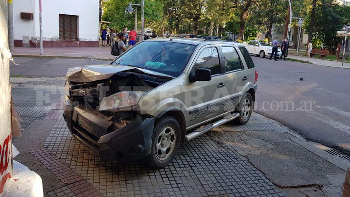 Violento choque dejoacute 3 heridos y casi termina en una tragedia