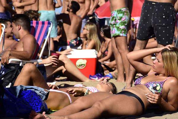 Los turistas gastaron 22400 millones de pesos en el paiacutes 