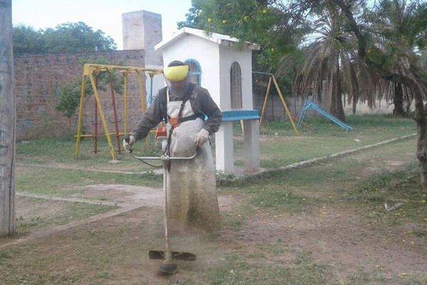 Refuerzan las tareas de limpieza y desmalezamiento